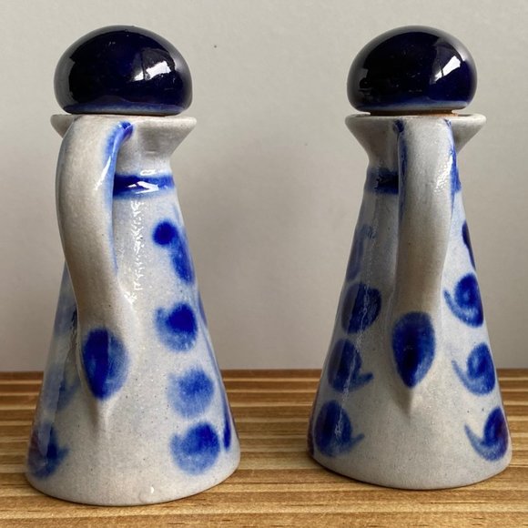 Vintage German Ceramic Oil & Vinegar Bottles (Essig & Oel, Blue Salt Glaze) - Picture 4 of 6